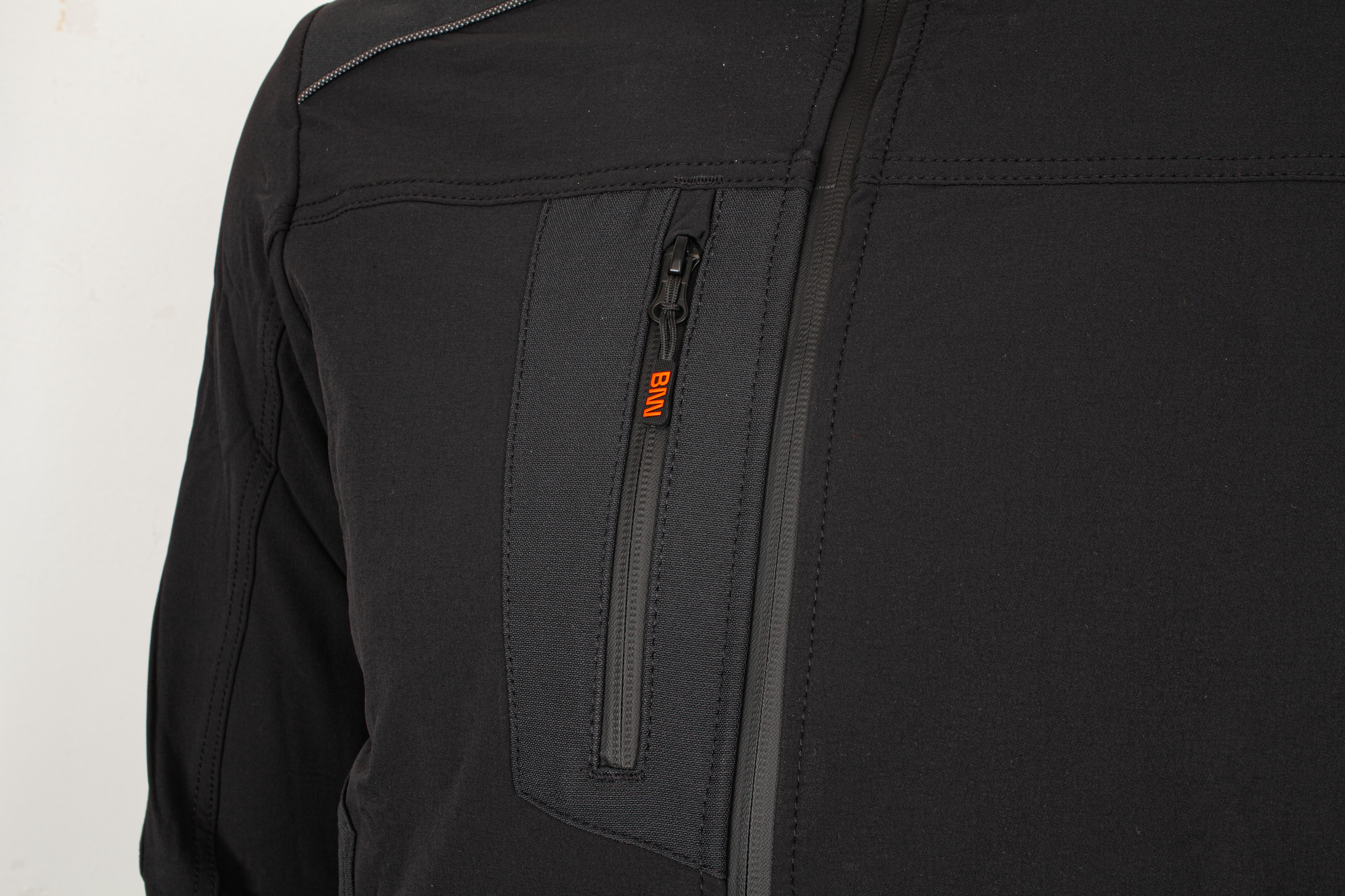210040_0271180060_EREBOS_Jacket_black_logo_BNN_3.png