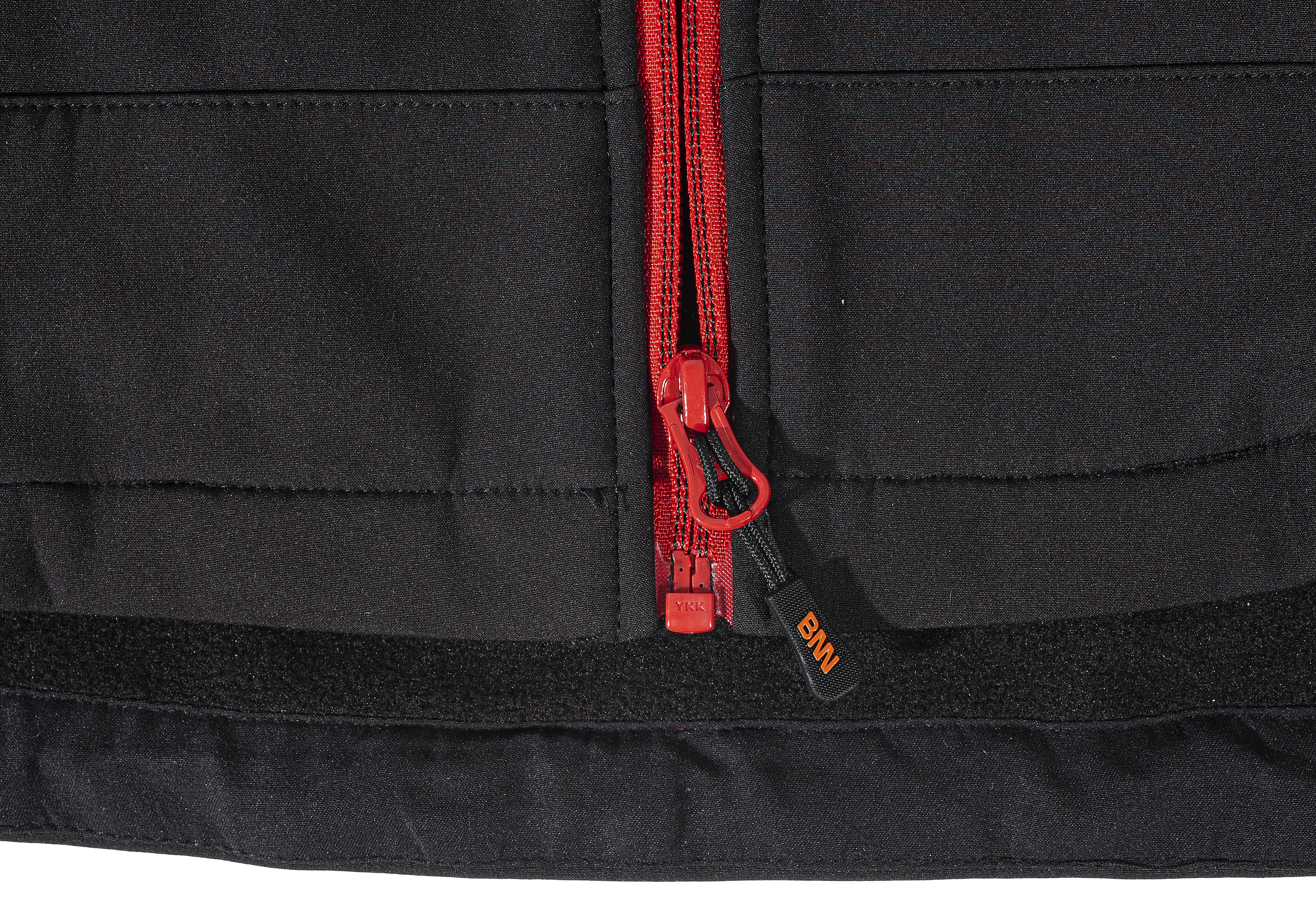210311_0693180060_RUFUS_Jacket_blackred_logo_BNN_15.png