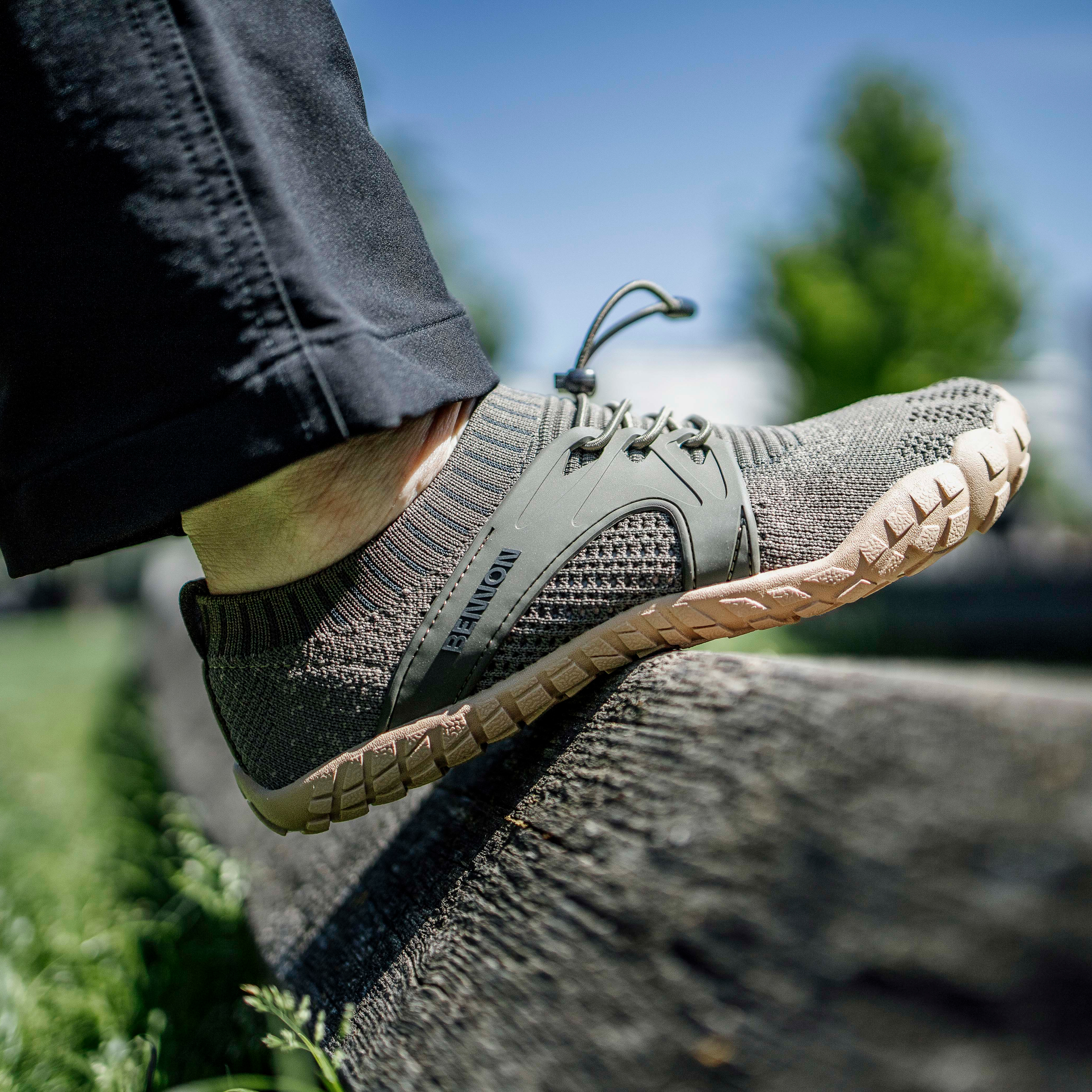 371850_0825060050_BOSKY_Khaki_Barefoot_mood_1.jpg