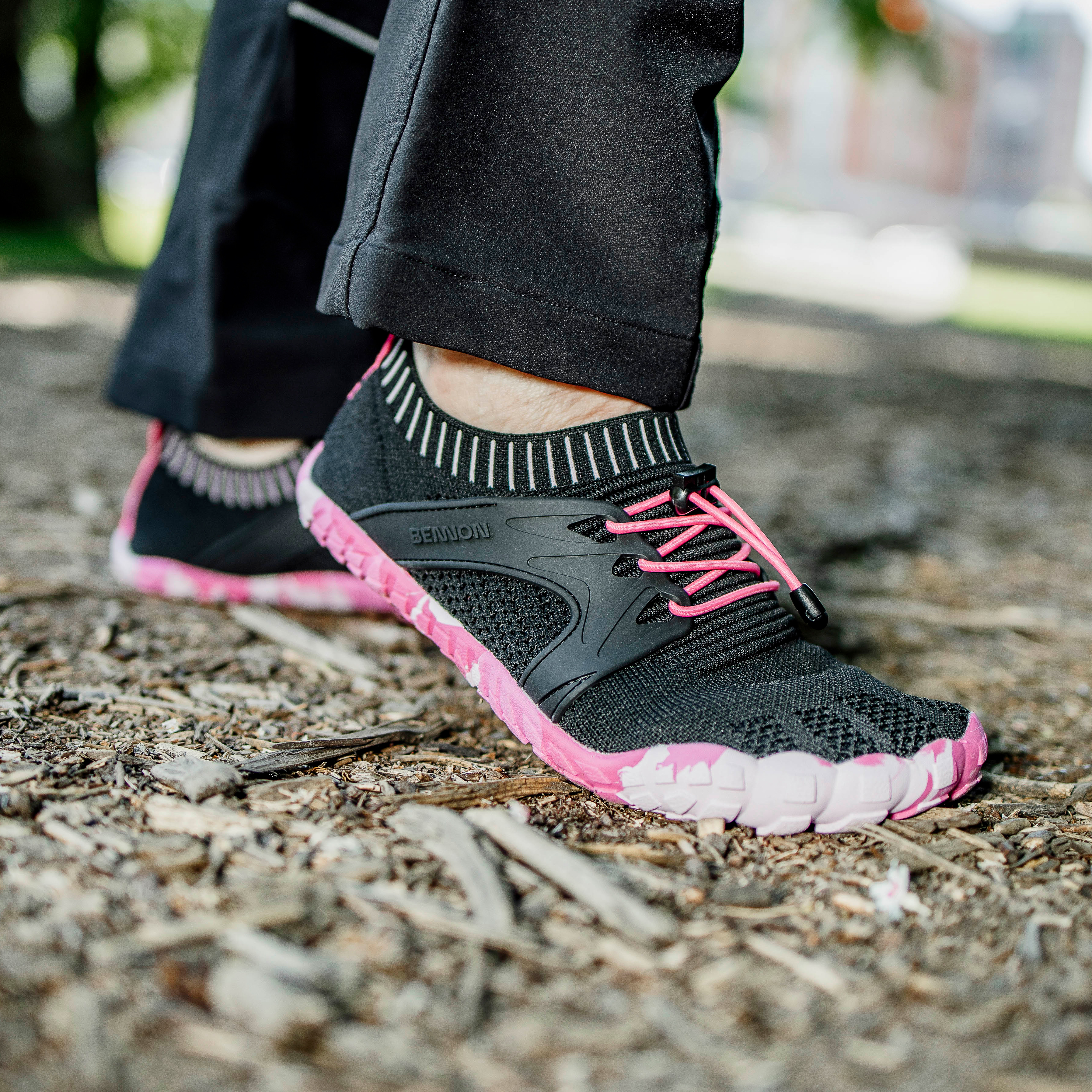 372177_0939060064_BOSKY_Black_pink_Barefoot_mood_2.jpg